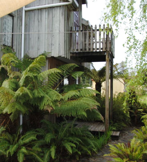 The Wombat Cottage - Sunshine Coast Tourism 3
