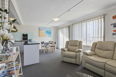 Aruba Apartments - Sunshine Coast Tourism 0