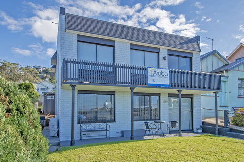Aruba Apartments - Sunshine Coast Tourism 1