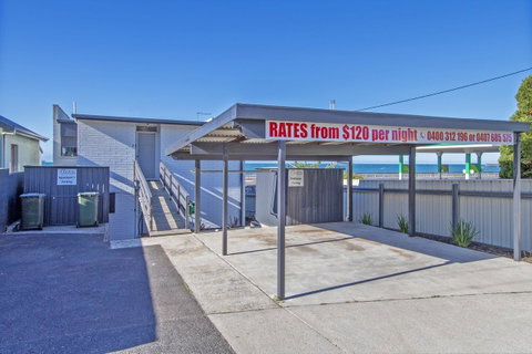 Aruba Apartments - Sunshine Coast Tourism 4