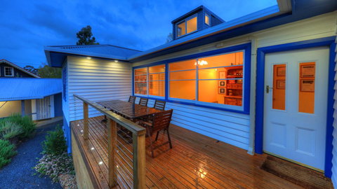 Ashdowns Of Dover - Sunshine Coast Tourism 24