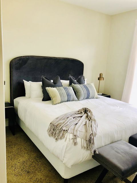 EMBRACING EVANDALE - Hosted By L'Abode Accommodation - Holiday Sunshine Coast 3