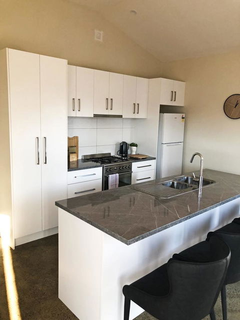 EMBRACING EVANDALE - Hosted By L'Abode Accommodation - Holiday Sunshine Coast 19