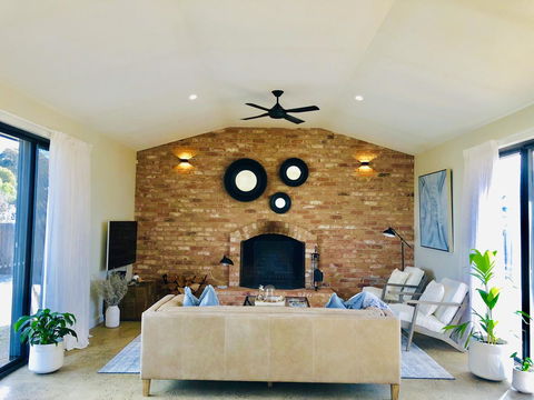EMBRACING EVANDALE - Hosted By L'Abode Accommodation - Holiday Sunshine Coast 0