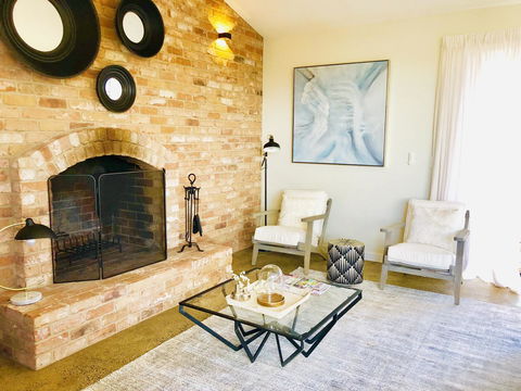 EMBRACING EVANDALE - Hosted By L'Abode Accommodation - Holiday Sunshine Coast 8