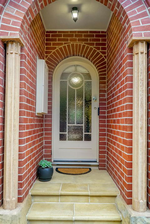 Gorgeous Hobart Accommodation - Park On Park - New Town - Sunshine Coast Tourism 5