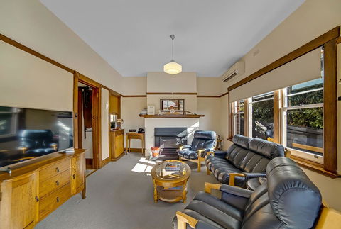 Gorgeous Hobart Accommodation - Park On Park - New Town - Sunshine Coast Tourism 9