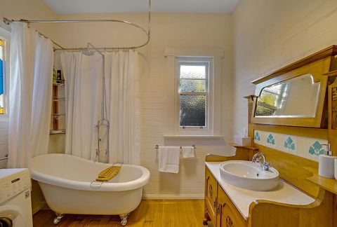 Gorgeous Hobart Accommodation - Park On Park - New Town - Sunshine Coast Tourism 36