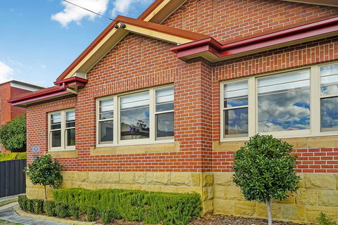 Gorgeous Hobart Accommodation - Park On Park - New Town - Sunshine Coast Tourism 3