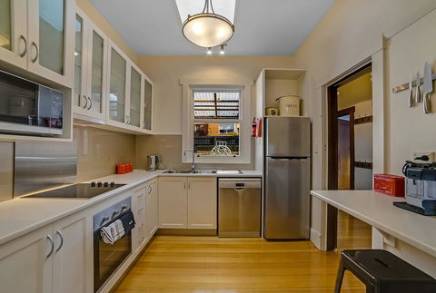Gorgeous Hobart Accommodation - Park On Park - New Town - Sunshine Coast Tourism 19