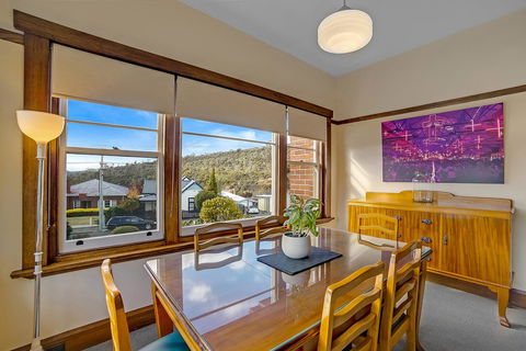 Gorgeous Hobart Accommodation - Park On Park - New Town - Sunshine Coast Tourism 17