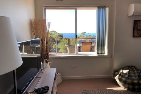 BAY OF FIRES SEACHANGE Ocean Frontage - Sunshine Coast Tourism 1