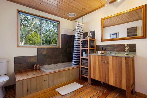 Mandala Bruny Island - Sunshine Coast Tourism 13