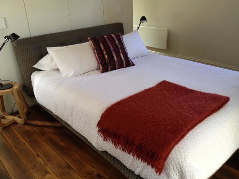 Blue Magnolia - Sunshine Coast Tourism 28