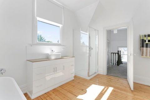 Amberley - Sunshine Coast Tourism 25