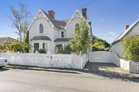 Amberley - Sunshine Coast Tourism 0