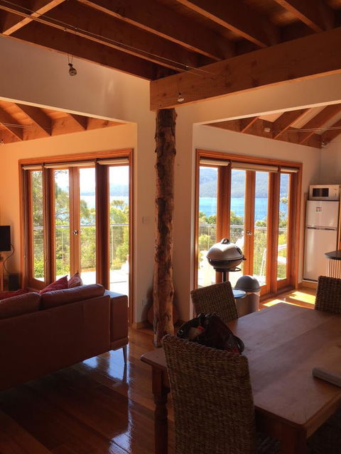 The Tree House - Sunshine Coast Tourism 2