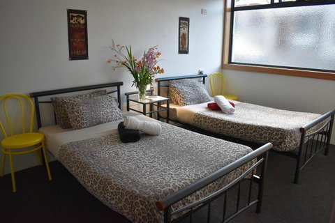 Hobart's Accommodation & Hostel - Sunshine Coast Tourism 23