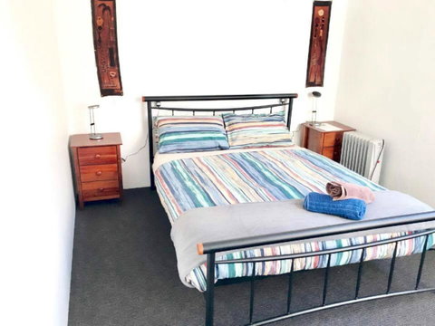 Hobart's Accommodation & Hostel - Sunshine Coast Tourism 43