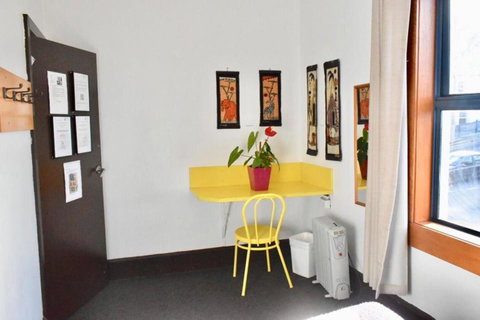Hobart's Accommodation & Hostel - Sunshine Coast Tourism 3