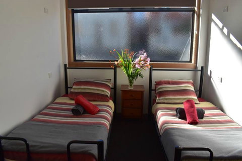Hobart's Accommodation & Hostel - Sunshine Coast Tourism 18