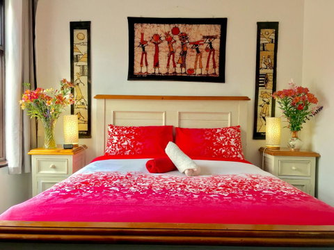 Hobart's Accommodation & Hostel - Sunshine Coast Tourism 0