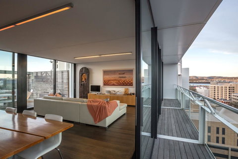 Avalon City Retreat - Holiday Sunshine Coast 4