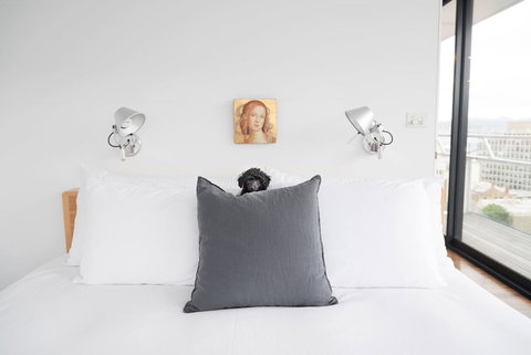 Avalon City Retreat - Holiday Sunshine Coast 10