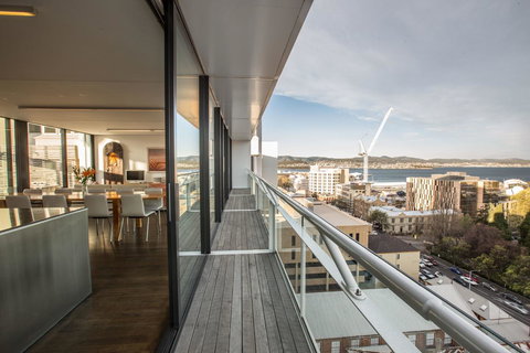 Avalon City Retreat - Holiday Sunshine Coast 3