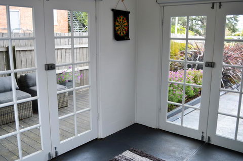 Lyttleton Cottage - Sunshine Coast Tourism 24