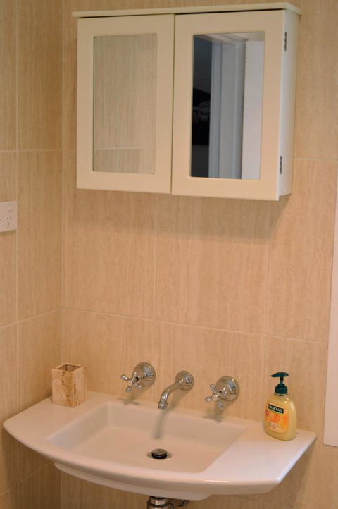 Lyttleton Cottage - Sunshine Coast Tourism 11