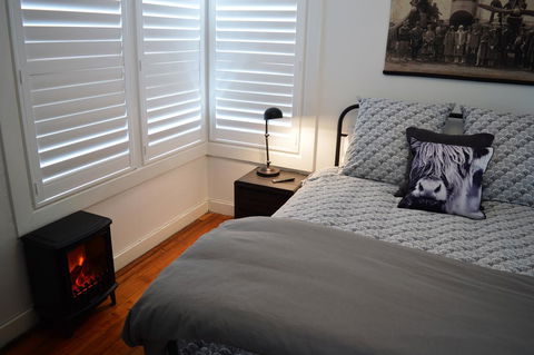 Lyttleton Cottage - Sunshine Coast Tourism 7