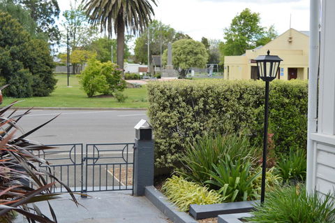 Lyttleton Cottage - Sunshine Coast Tourism 13