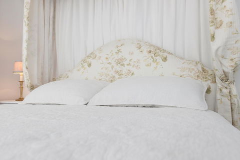 White Dove Cottage Bed And Breakfast - Sunshine Coast Tourism 3