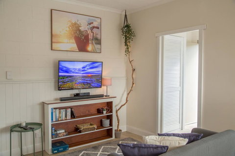 New Aptmnt Only 5 Mins To Mona Gallery - Sunshine Coast Tourism 0