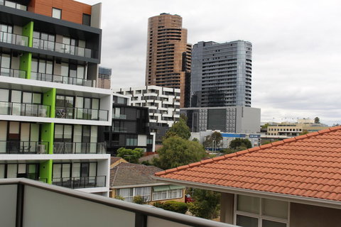 Poplar Box Hill Apartment - Sunshine Coast Tourism 1