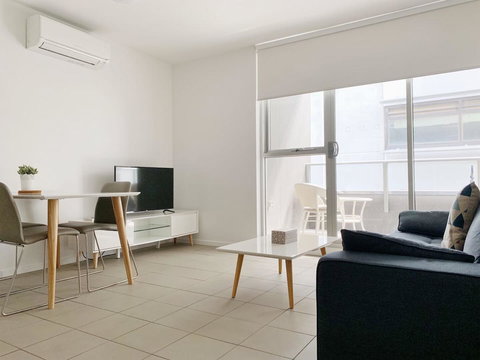 Poplar Box Hill Apartment - Sunshine Coast Tourism 6