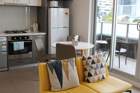 Poplar Box Hill Apartment - Sunshine Coast Tourism 2