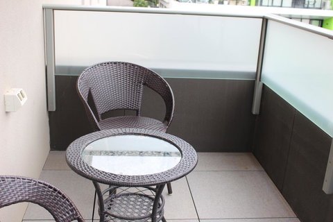 Poplar Box Hill Apartment - Sunshine Coast Tourism 0