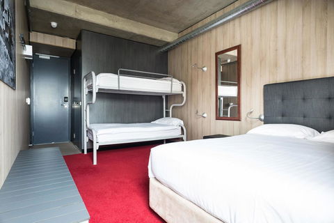 Buller Central Hotel - Holiday Sunshine Coast 3
