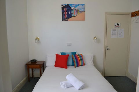 Point Lonsdale Guest House - Sunshine Coast Tourism 11