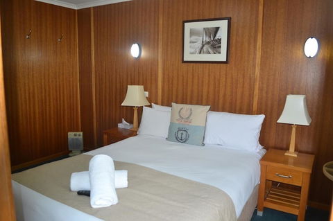 Point Lonsdale Guest House - Sunshine Coast Tourism 6