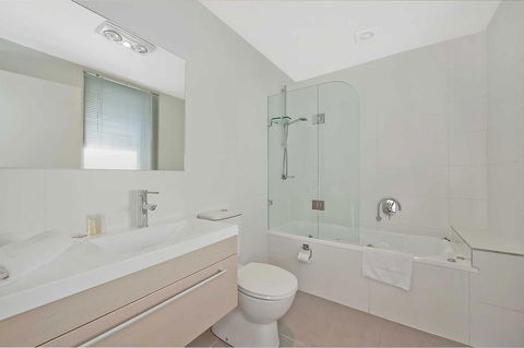 The Apollo - Sunshine Coast Tourism 2