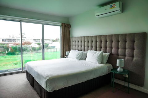 The Apollo - Sunshine Coast Tourism 18