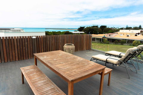 The Apollo - Sunshine Coast Tourism 17