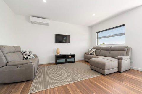Rosewater Townhouses Dromana - Sunshine Coast Tourism 25