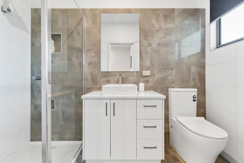 Rosewater Townhouses Dromana - Sunshine Coast Tourism 11
