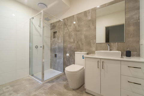 Rosewater Townhouses Dromana - Sunshine Coast Tourism 31