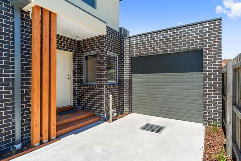 Rosewater Townhouses Dromana - Sunshine Coast Tourism 5