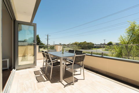 Rosewater Townhouses Dromana - Sunshine Coast Tourism 27
